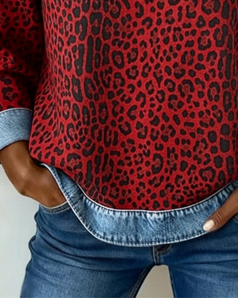 Émilie | Sweatshirt à empiècements en denim à imprimé léopard
